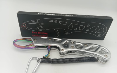 FISH LIP TOOL